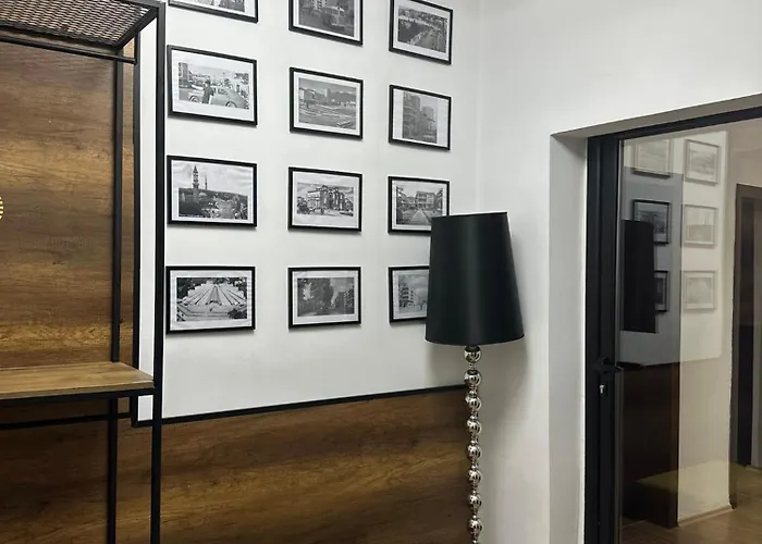 Bllok Spot - * Tirana