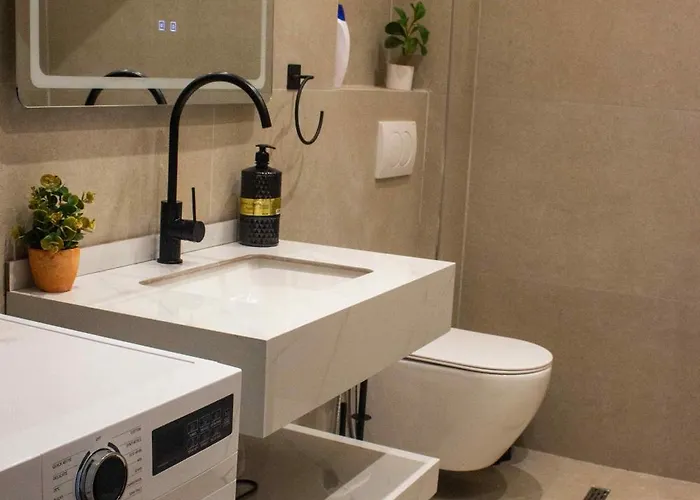 Bllok Spot - * Tirana